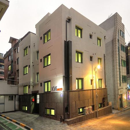 Hostel Kw Sinsa Seul Esterno foto