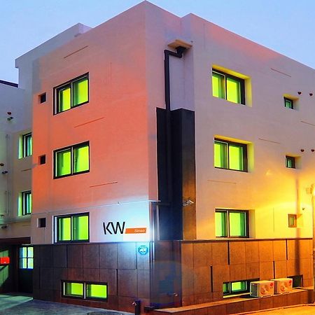 Hostel Kw Sinsa Seul Esterno foto