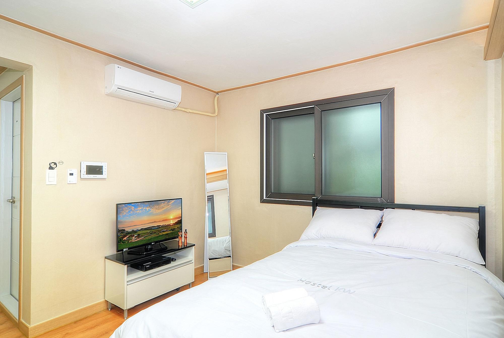 Hostel Kw Sinsa Seul Esterno foto